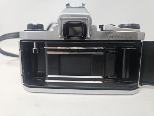 Honeywell Pentax H1a Super-Takumar 1:2/55MM Camera With Case - Picture 15 of 18