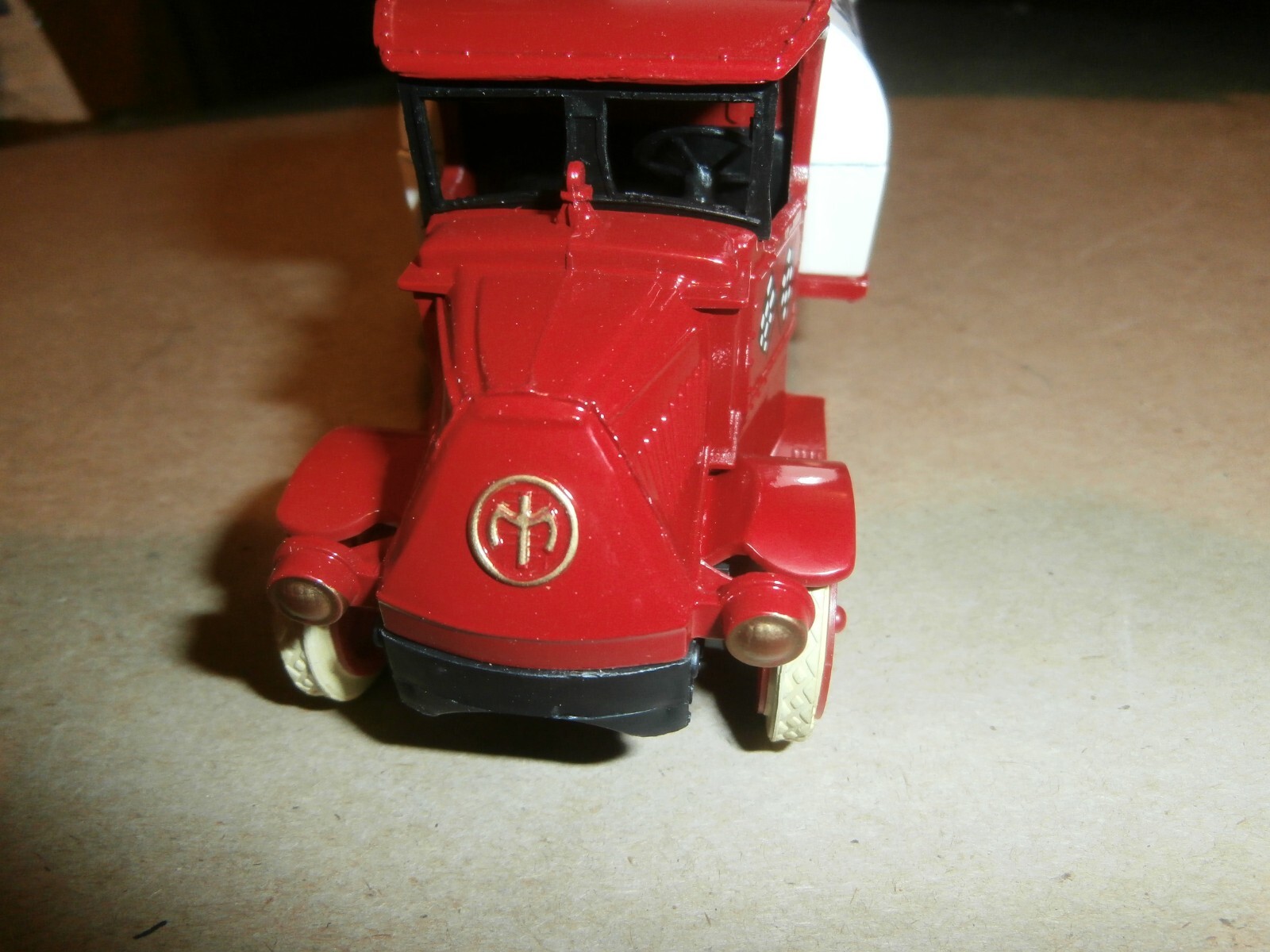 Picture 4 of 6