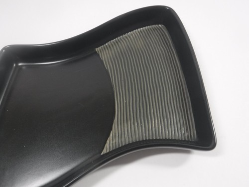 Pfaltzgraff Night Surf 9 x 7 Oblong Platter Matte Black, Smooth & Embossed Rings - Picture 2 of 4