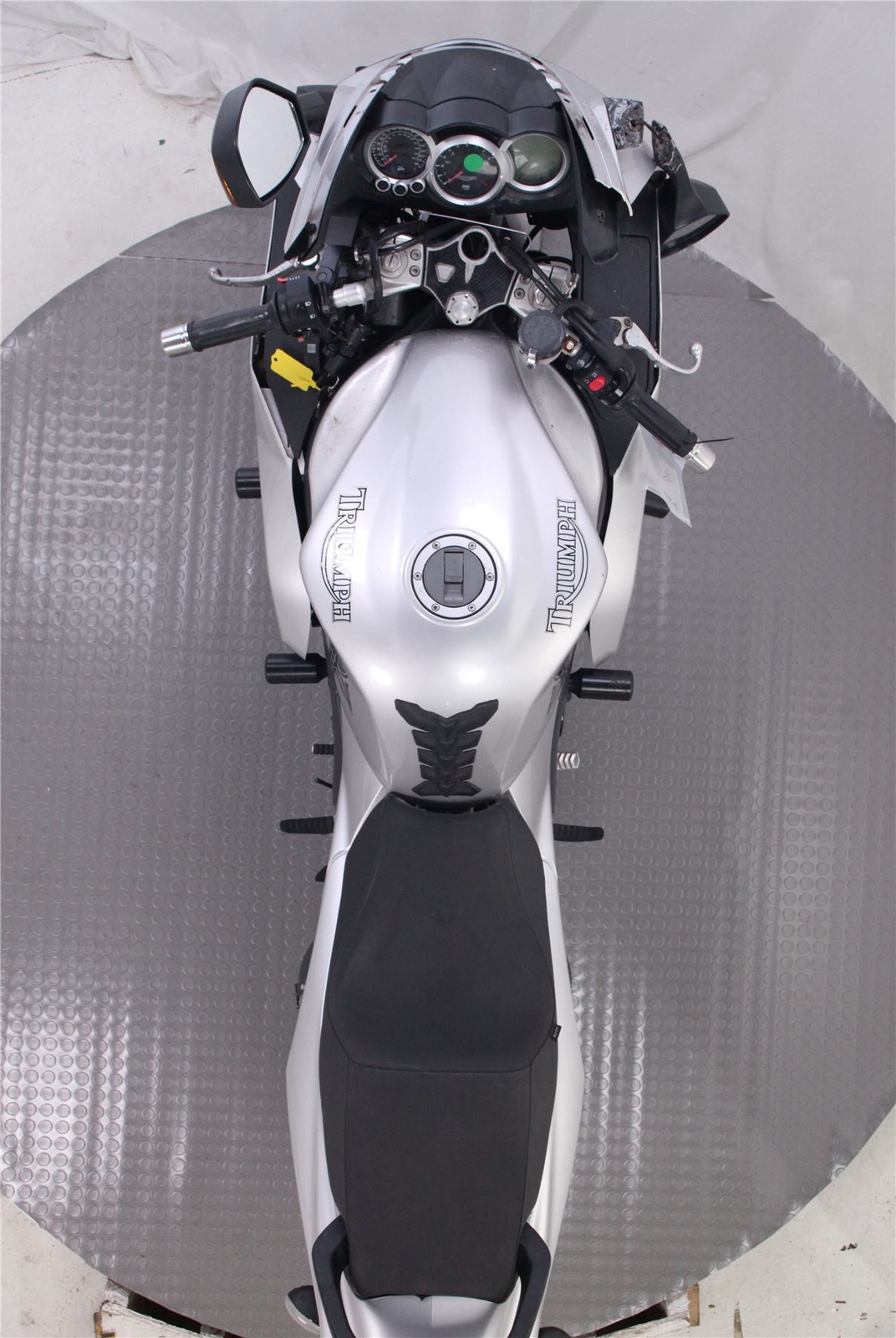 triumph sprint st 1050 accessories