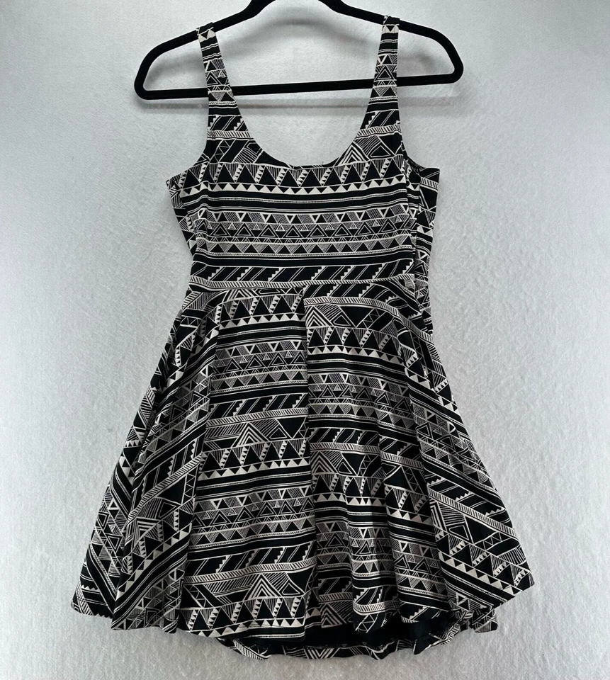 Victoria's Secret розовый платье размер M Southwestern трапециевидный мини без рукавов черный - Изображение 2 из 4