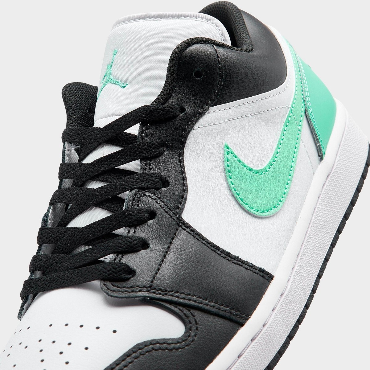 Jordan 1 Retro Low Basketball Shoes White / Black / Green