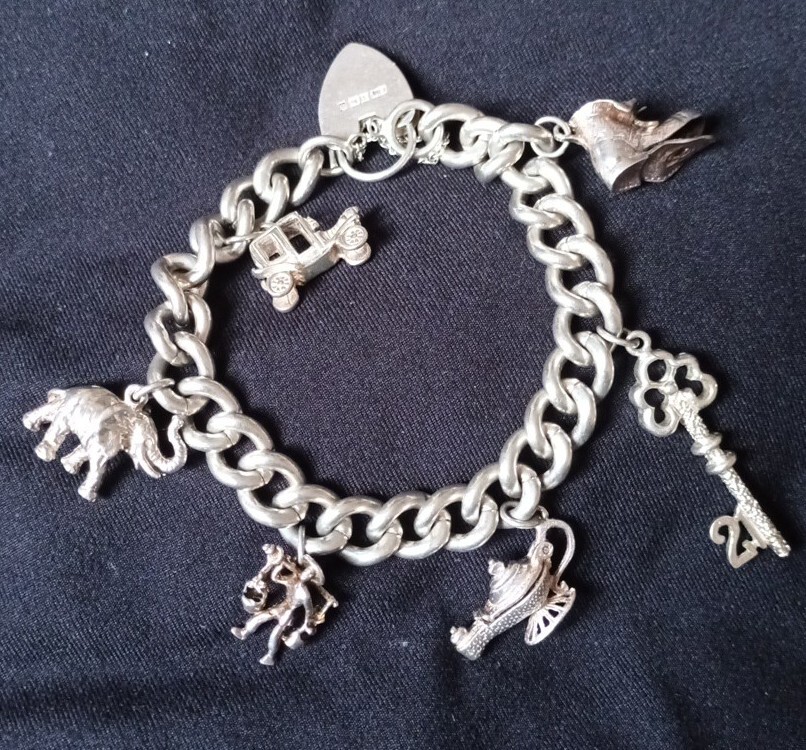Stunning vintage solid silver 925 charm bracelet … - image 1