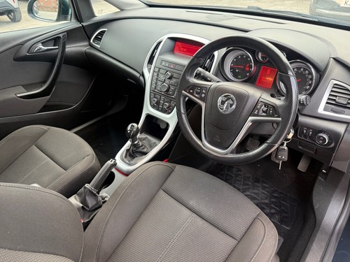 2014 Vauxhall Astra 1.4i 16V SRi 5dr HATCHBACK Petrol Manual - Picture 7 of 14