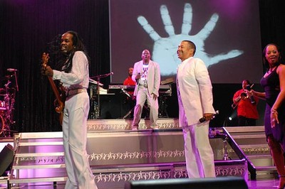 Verdine White Philip Bailey Ralph Johnson of Earth Wind & Fire per- Old Photo 1