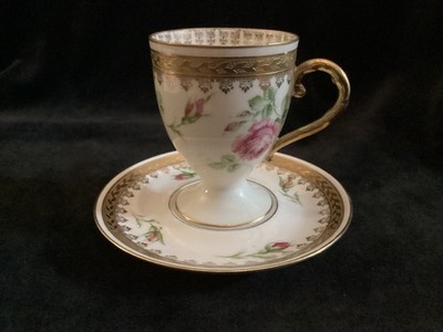 Royal Bayreuth - Bavaria - footed cup & saucer - Roses - gold trimmed