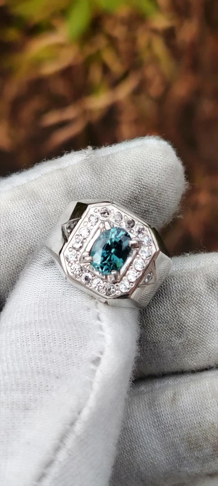 Anillo hecho a mano plata claridad VS circón azul natural 2,17 quilates Foto 4 de 4