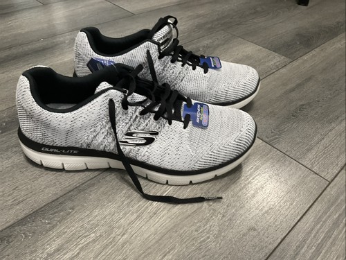 Zapatillas Skechers con forma de memoria refrigeradas por aire talla 10 blancas/negras - Imagen 2 de 8
