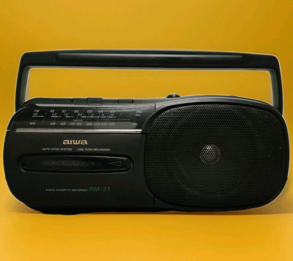 AIWA RM-21 Radio Registratore Cassette Recorder AM SW FM - Immagine 2 di 4