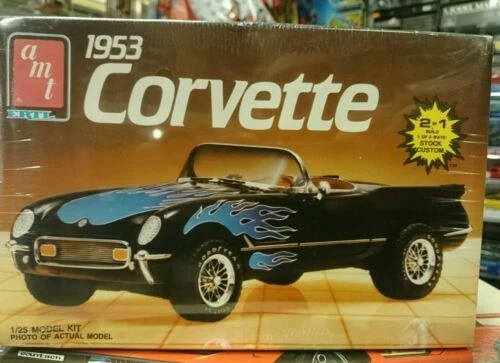 Modellini statici di auto, furgoni e camion AMT Ertl