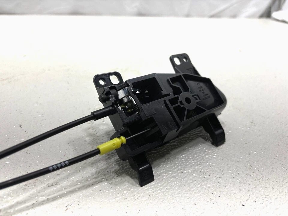 Actuador de cierre de puerta trasero izquierdo Subaru Wrx 2015-2021 Foto 2 de 4