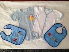 BNIP Boys Sz 1 Cute Blue White Short Romper Suits 2 Bonus Plastic Back Bibs