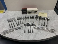 NOS Vintage 25pc Oneida Trinity Stainless Flatware Set
