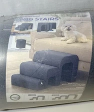 NIB 3-Step Pet Stairs