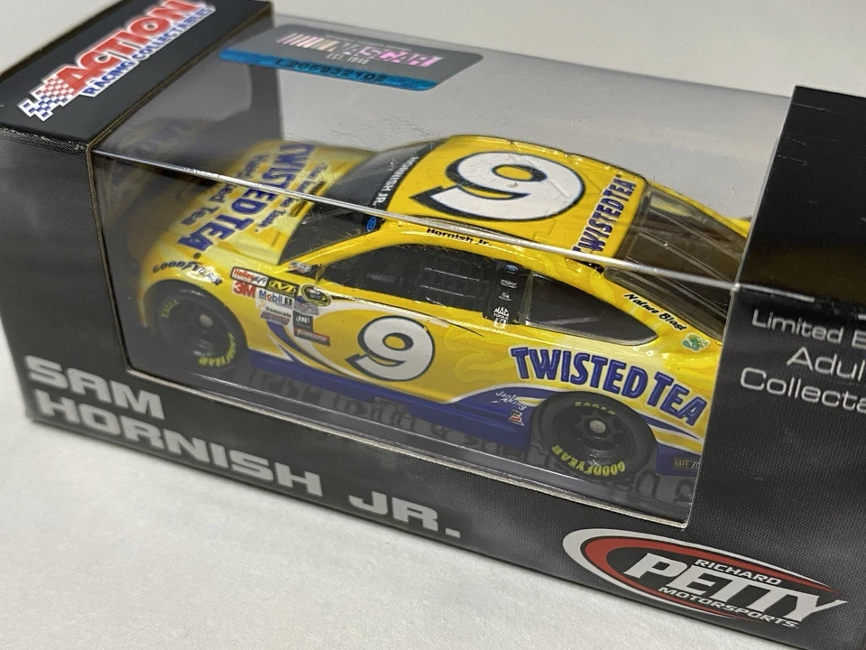 1/64 Action Boxed NASCAR Diecast 2015 Sam Hornish Jr. #9 Twisted Tea Ford XRARE! - Image 4 of 4