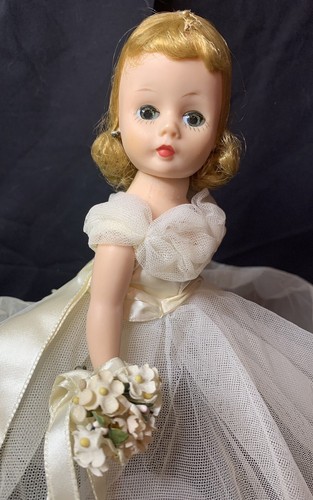 VINTAGE 1957 MADAME ALEXANDER CISSETTE BRIDE Doll, No Box, Complete - Picture 1 of 12