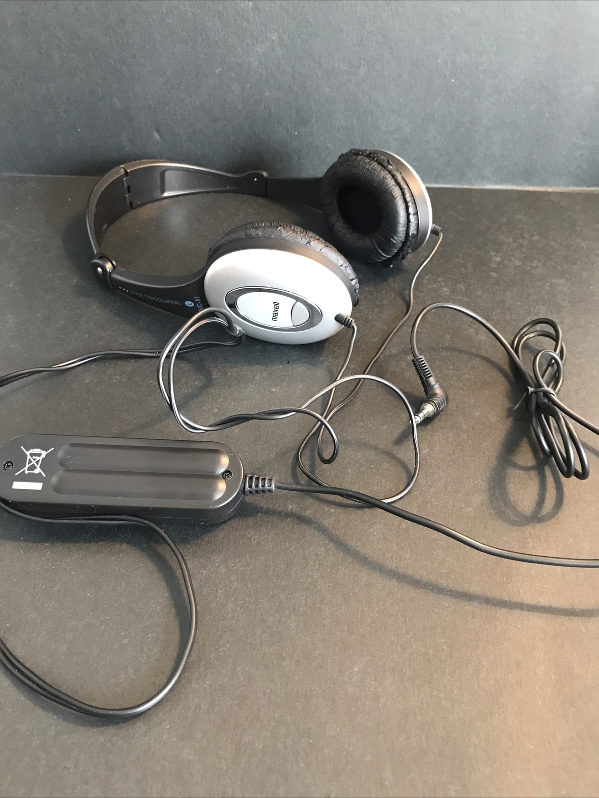 Maxell Noise Cancelling Headphones Airline Travel Model HP NC-III | 19040-image