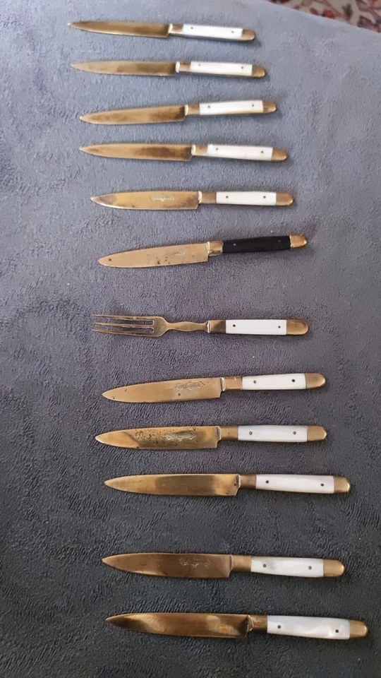 Antikes deutsches Set aus  Obstmessern aus Perlmutt von Uchatius - Bild 2 von 4