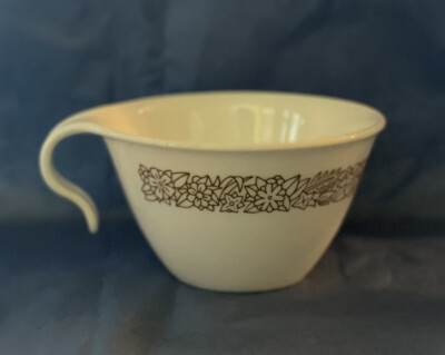 Corning Corelle 8 Coffee Cups Woodland Brown Hook Handle Fall Thanksgiving