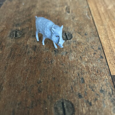 Altes Spielzeug /Wildschwein hellgrau schwarze Augen stehend- 27mm groß