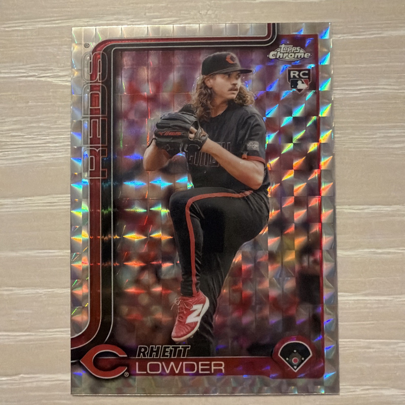 2025 Topps Chrome Geometric Refractor Rhett Lowder #147 RC Cincinnati Reds