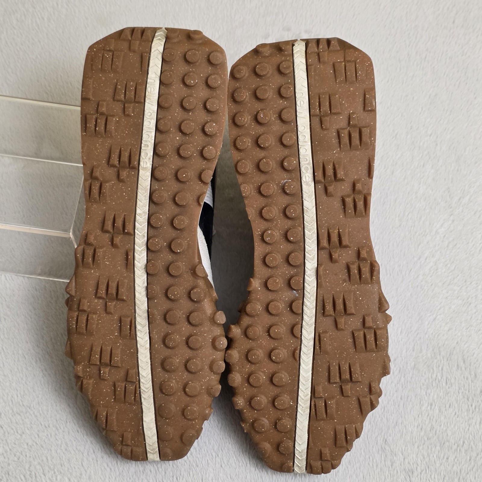 New Balance XC-72 Sneakers Mens 11 Gray White Suede Gum Sole Casual Shoes thumbnail 9