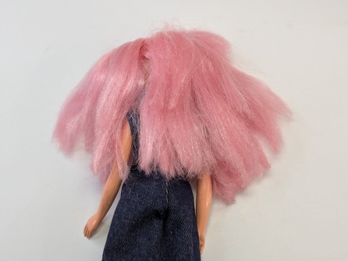 Space Fantasy Sindy Doll Pedigree Pink Hair 033055X - Picture 7 of 19