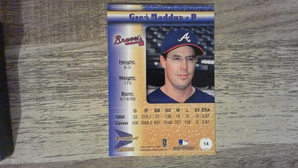 GREG MADDUX /61 PACIFIC PRISM PREMIERE DATE PARALLEL ATLANTA BRAVES #14 2000 - Image 2 of 4