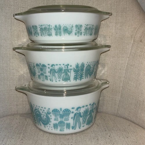 Vintage Pyrex covered casserole dishes Lot Of 3 Amish Butterprint pattern