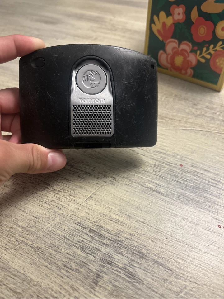 TomTom GO 720 - US & Canada Automotive Mountable - Image 2 of 4