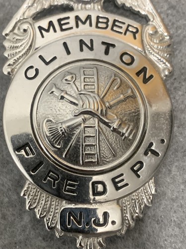 Vintage Obsolete Fireman's Badge Fire Dept. Member Clinton, N.J (Rare) Nice Cond - Picture 4 of 5
