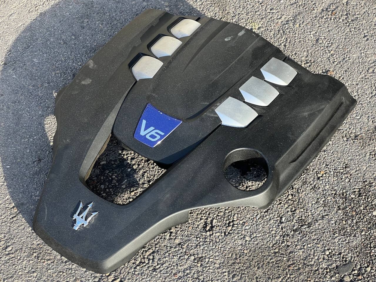 Maserati Ghibli OEM Engine Cover – Part Number 670003410