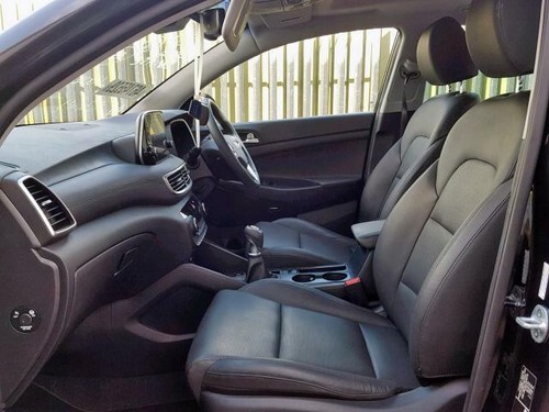 Hyundai Tucson Premium SE 2019 1,6 manual gasolina 4 tuercas de rueda (piezas rotas) - Imagen 7 de 11