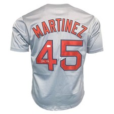 Top 10 Pedro Martinez Baseball Cards 26