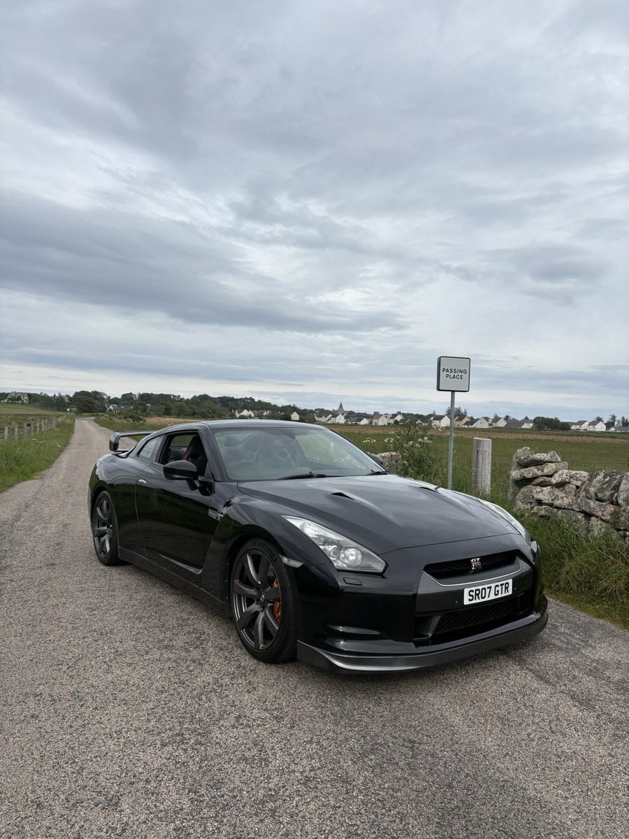 Nissan GT-R