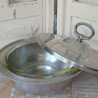 Vintage BW Buenilum Hammered Aluminum Casserole Serving Dish Pyrex Glass Insert