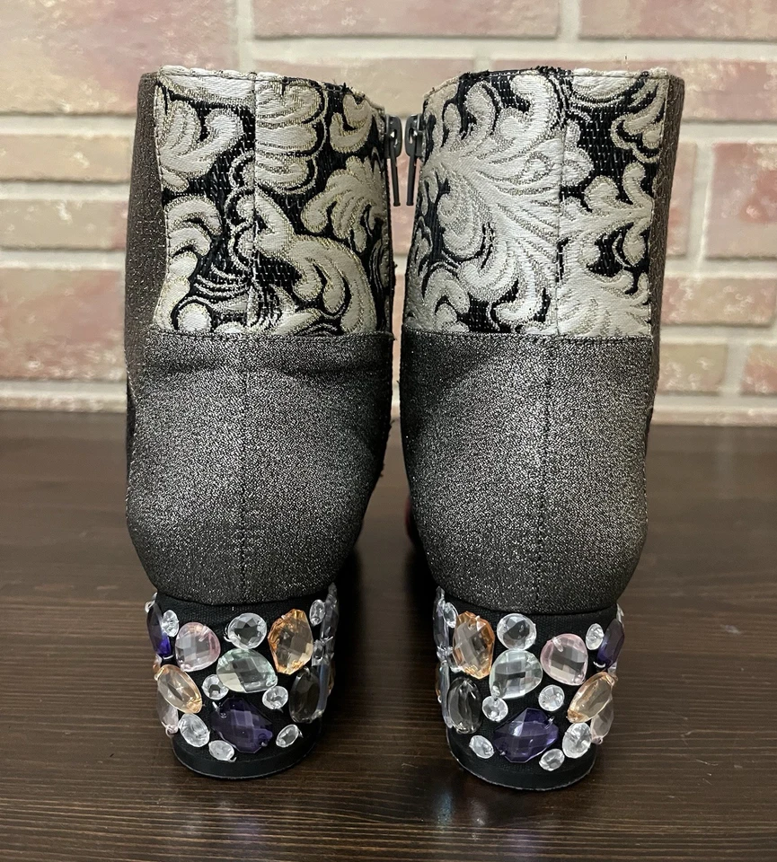 Botines Anthropologie Bettye Muller para mujer 7,5 gamuza retazos pedrería Foto 4 de 4