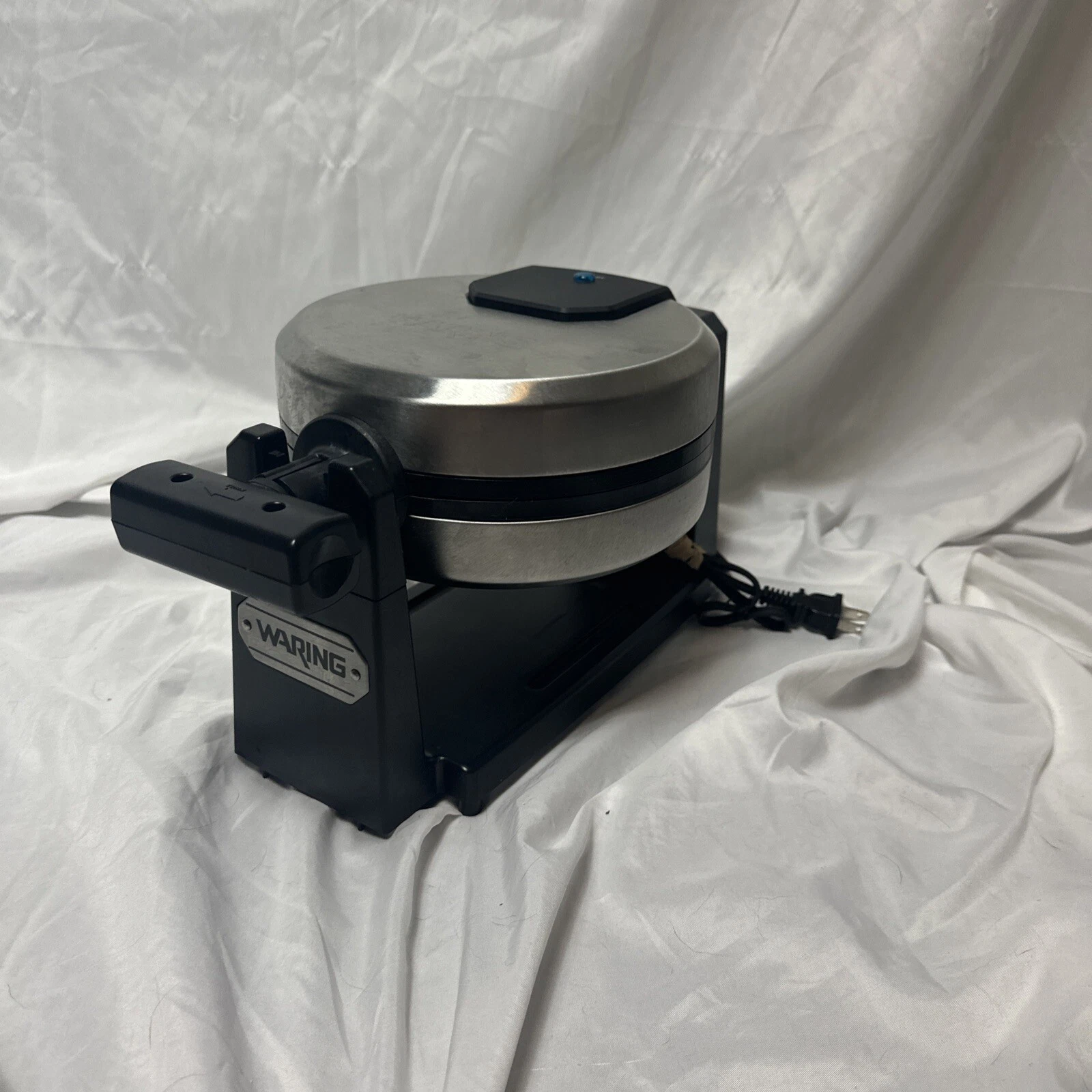 Belgian Waffle Maker - Thumbnail 3