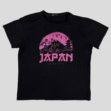 Men's Romwe Black & Pink Graphic Tokyo Japan T-Shirt Size Large