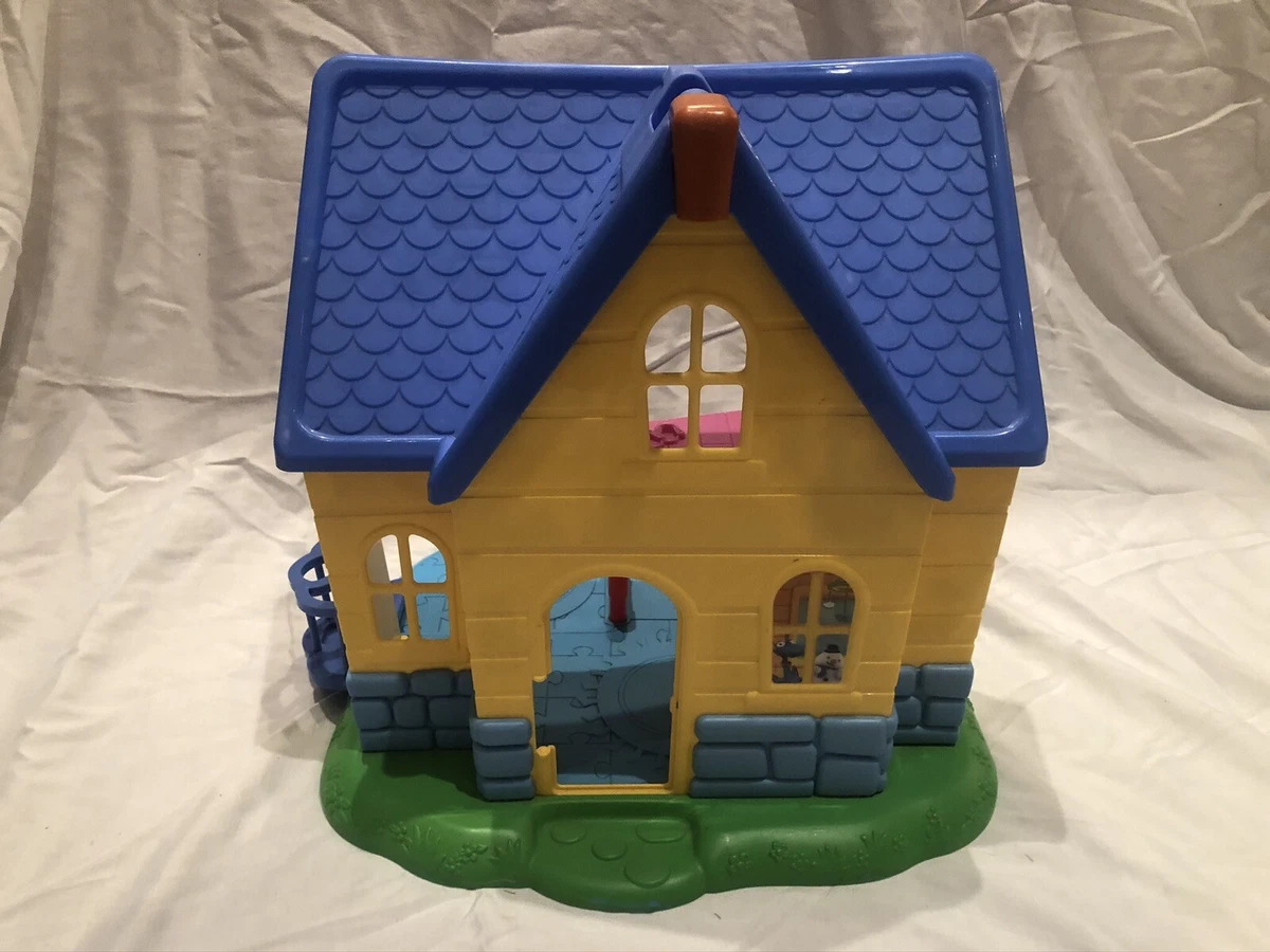 Doc mcstuffins sale clinic doll house