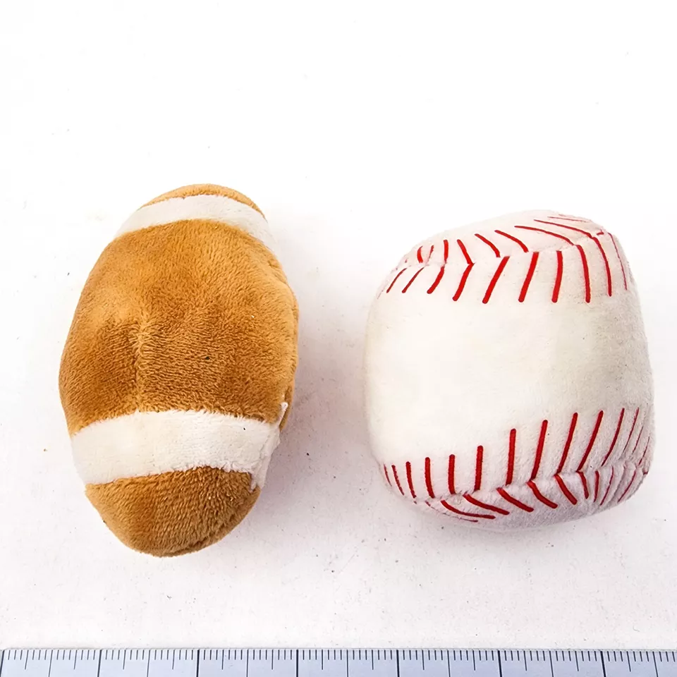 Baby GUND My First Bolsa de Deportes con Felpa de Béisbol y Fútbol Foto 4 de 4