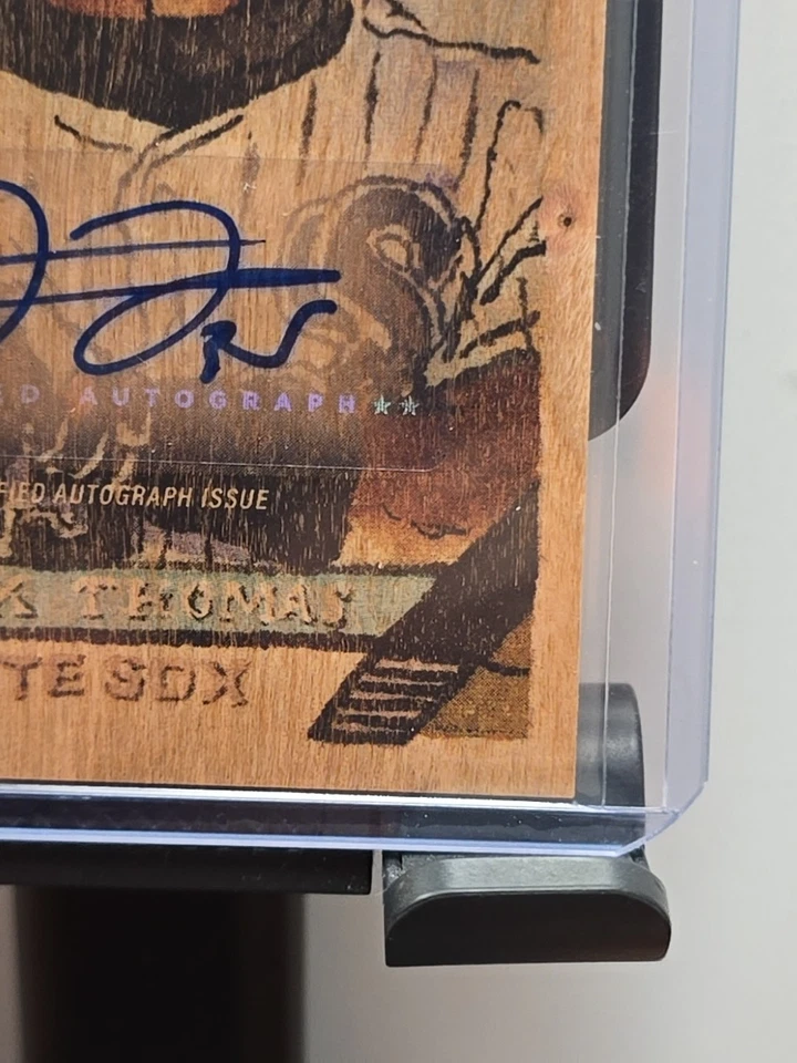 2025 Topps Shoebox Treasures Frank Thomas #18A Wood Stock Auto 4/5 White Sox HOF - Image 4 of 4