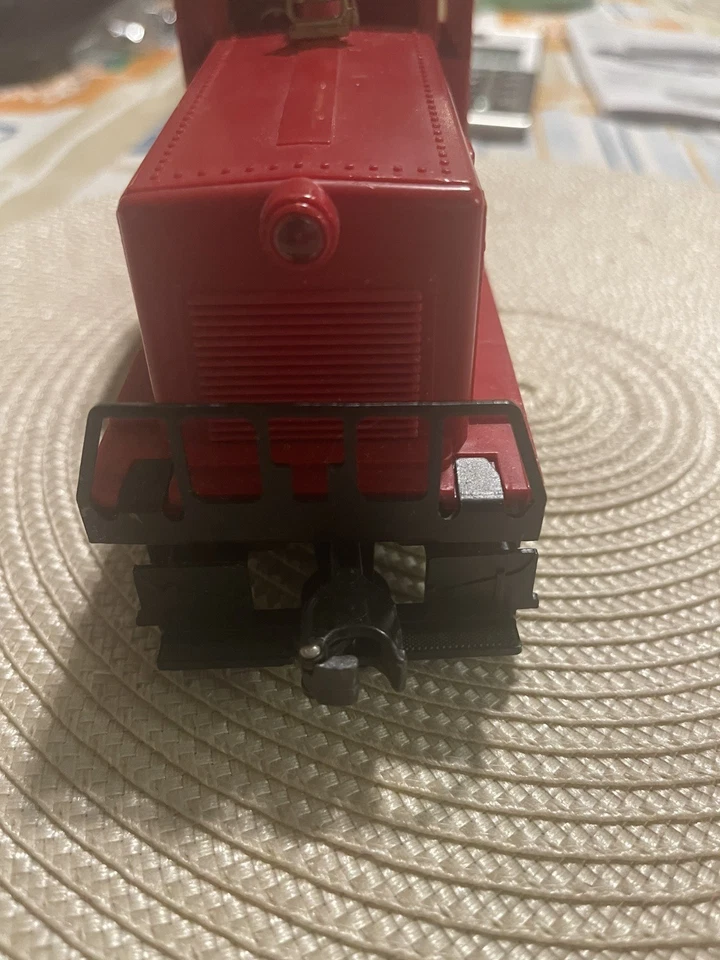 VINTAGE 1956 POSTWAR LIONEL 627 LEHIGH VALLEY GE44 TON CENTERCAB DIESEL SWITCHER - Image 4 of 4