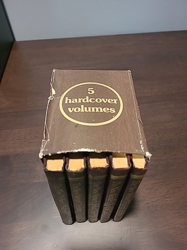 The New Webster's Deluxe Desk Reference Library 5 Hardcover - Good - Picture 3 of 24