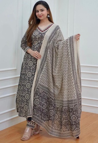 Precioso conjunto indio pakistaní elegante negro kurta con pantalón afgano y dupatta - Imagen 4 de 7