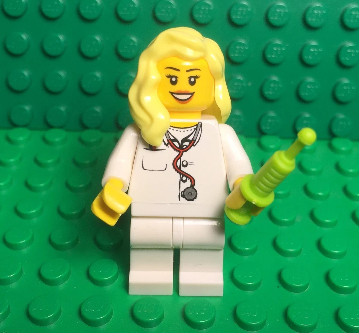 Lego EMT Doctor Nurse Female Girl Mini Figure With Blonde Bright