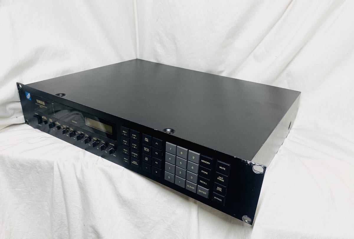 Yamaha Rev 7 Digital Reverb Effect Processor REV7 Reverberator for