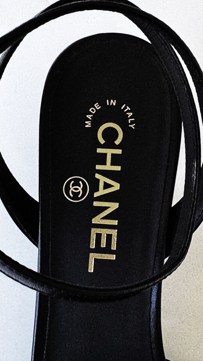 NEW CHANEL 2024 24C BLACK LEATHER GROSGRAIN SLINGBACK MULES NEW CHANEL 2024 24C BLACK LEATHER GROSGRAIN SLINGBACK MULES