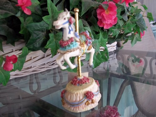 Carousel Horse, County Fair Collection, Heritage House - Picture 6 of 6