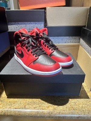 Air Jordan 1 Mid Shoes  display picture 2
